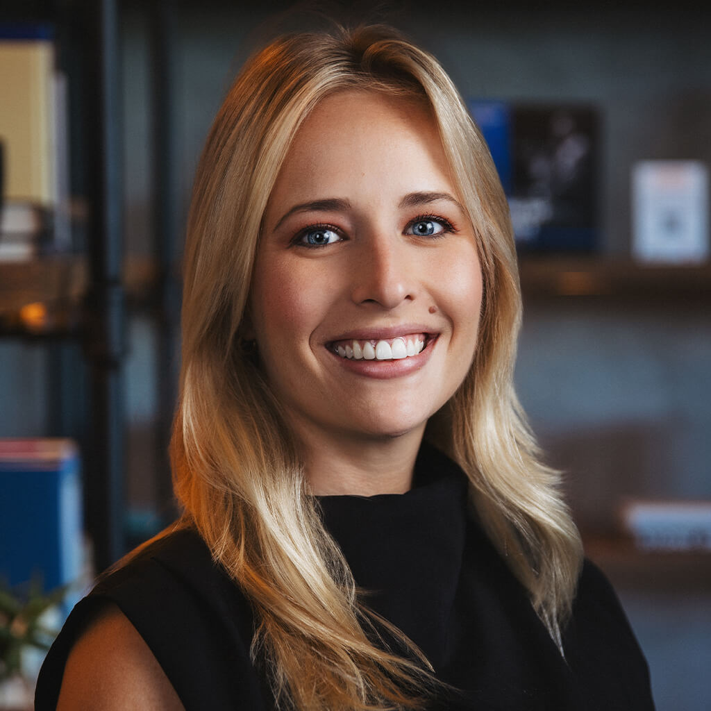 Torie Dalton headshot